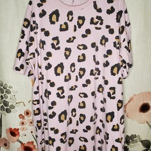 Boutique oversized tee shirt dress.